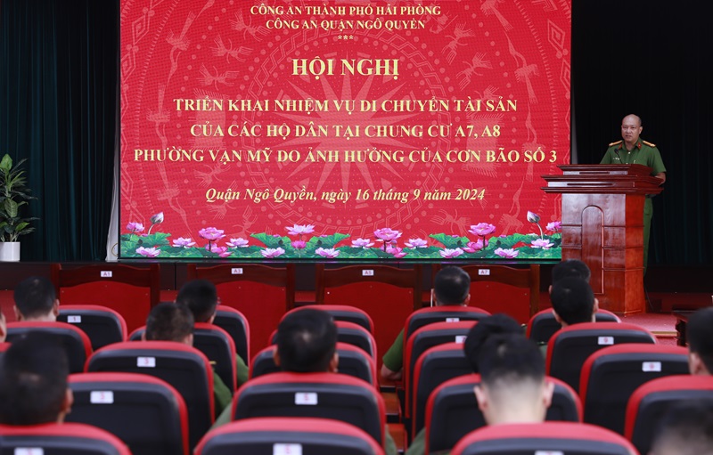 Hỗ trợ 288 hộ dân Nhà A7, A8 Vạn Mỹ di chuyển tài sản đến nơi ở mới